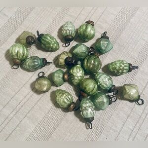 Creative Co-Op Mercury Glass Ornaments Vintage Green 20PCS